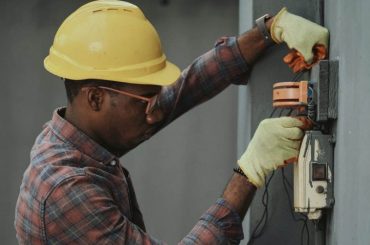 worker-2.jpg worker-2.jpg